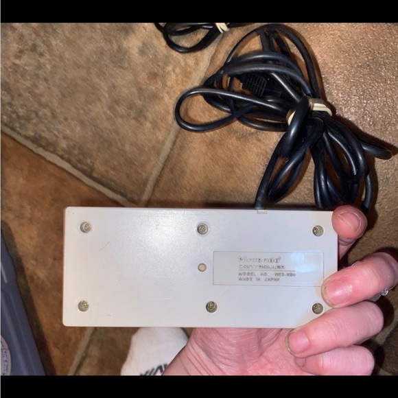 Nintendo NES Controller - Picture 2 of 2